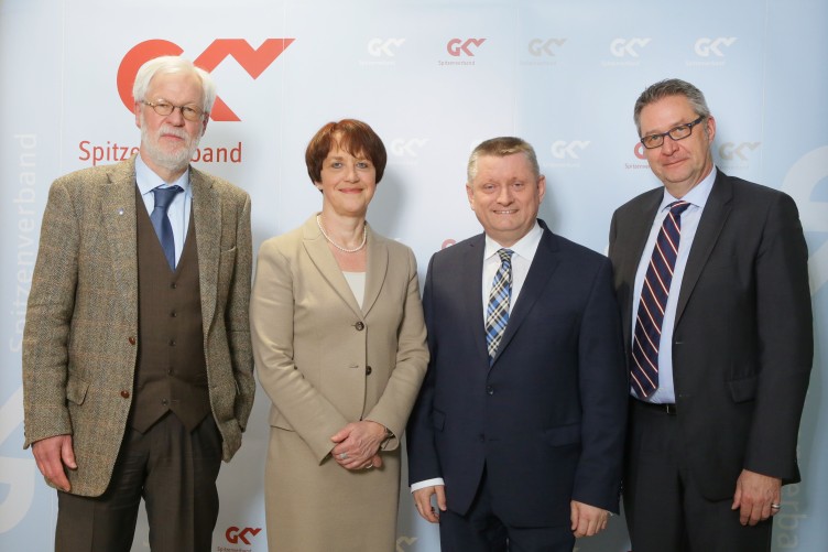 Dr. Volker Hansen, Dr. Doris Pfeiffer, Hermann Gröhe und Uwe Klemens nach der Amtsübergabe