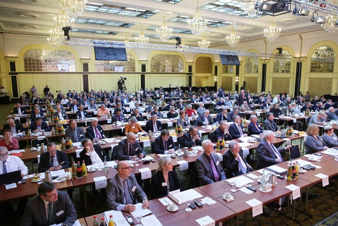 Plenum der Mitgliederversammlung des GKV-Spitzenverbandes am 13. Dezember 2017
